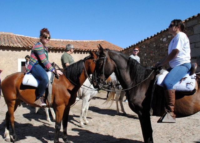 Montados a caballo